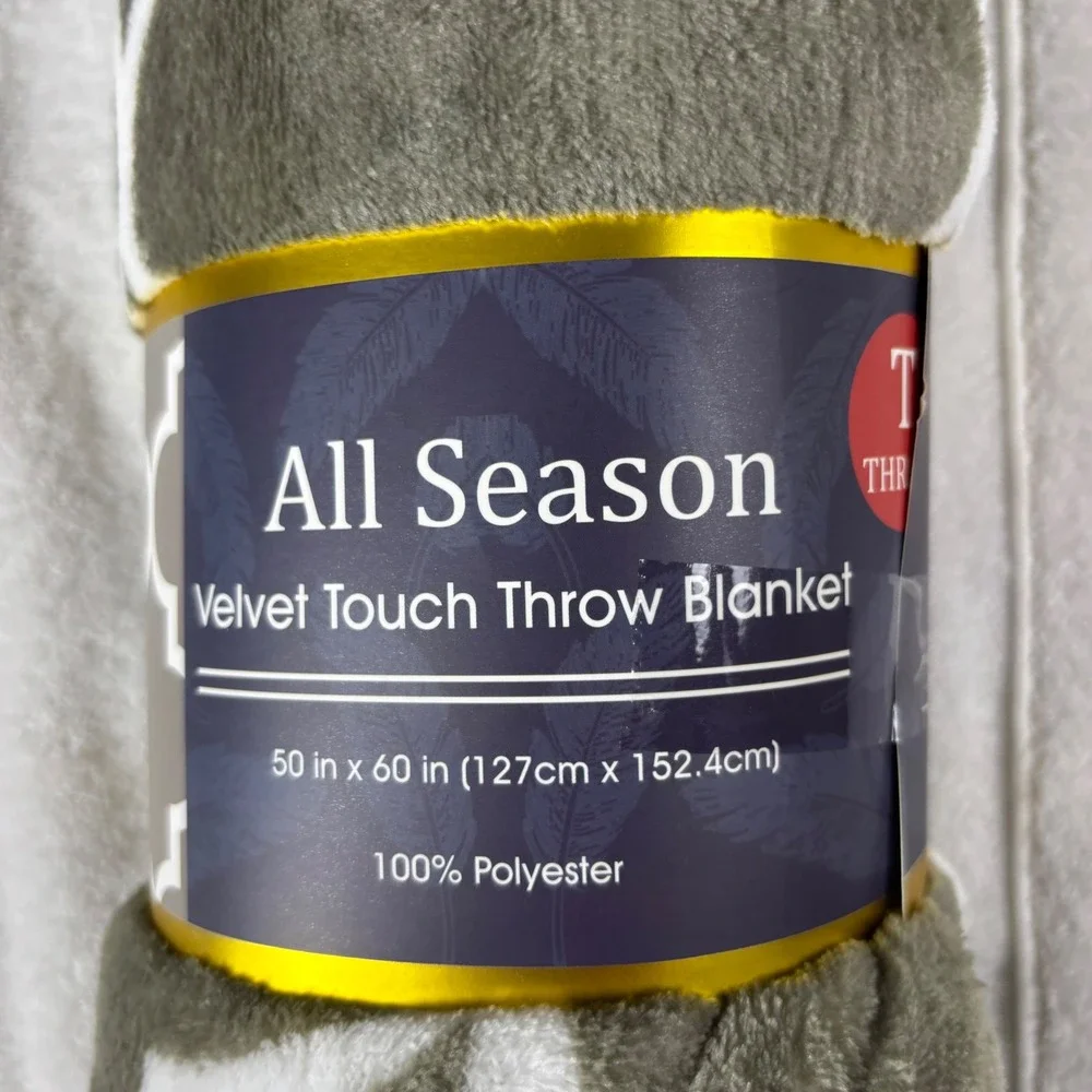 All Season Velvet Touch Throw Blanket‎ Gray White Geometric Trellis Cozy 50x60